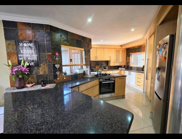 3 BEDROOM HOUSE FOR SALE IN BLUE GILL